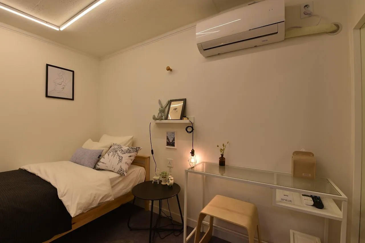 Mono House Hongdae 5 Hotel Seoul Sydkorea